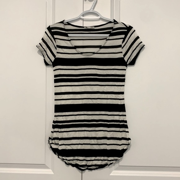 *3 for $21* like new striped Dynamite tshirt - Picture 1 of 1